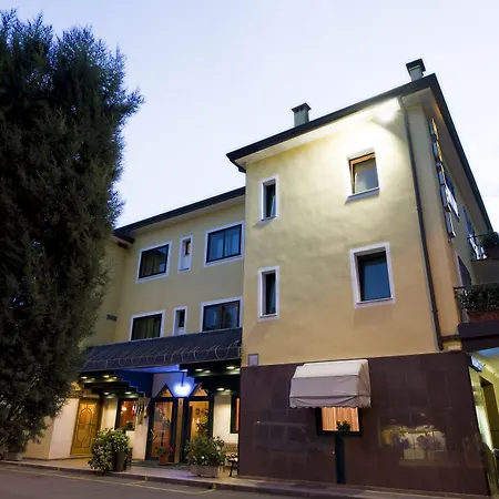 Hotel Nuova