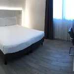 Nuova Ξενοδοχείο