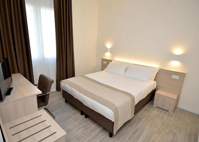 Hotel Nuova 3*