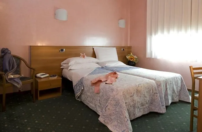Nuova Hotel 3*