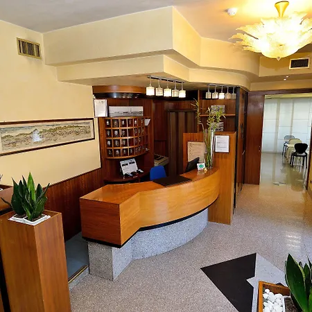 Nuova Hotel 3*