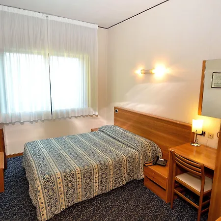 Nuova Hotel 3*