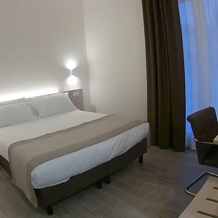 Nuova Hotel 3*