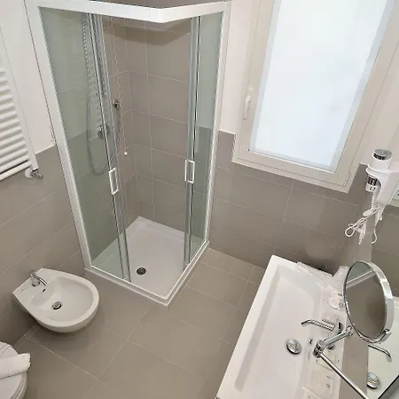 Hotel Nuova 3*