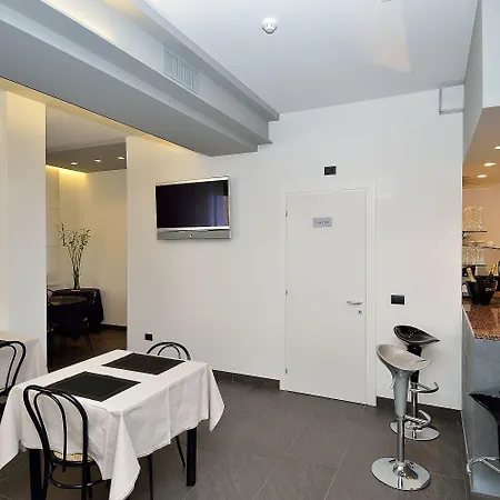 Hotel Nuova 3*